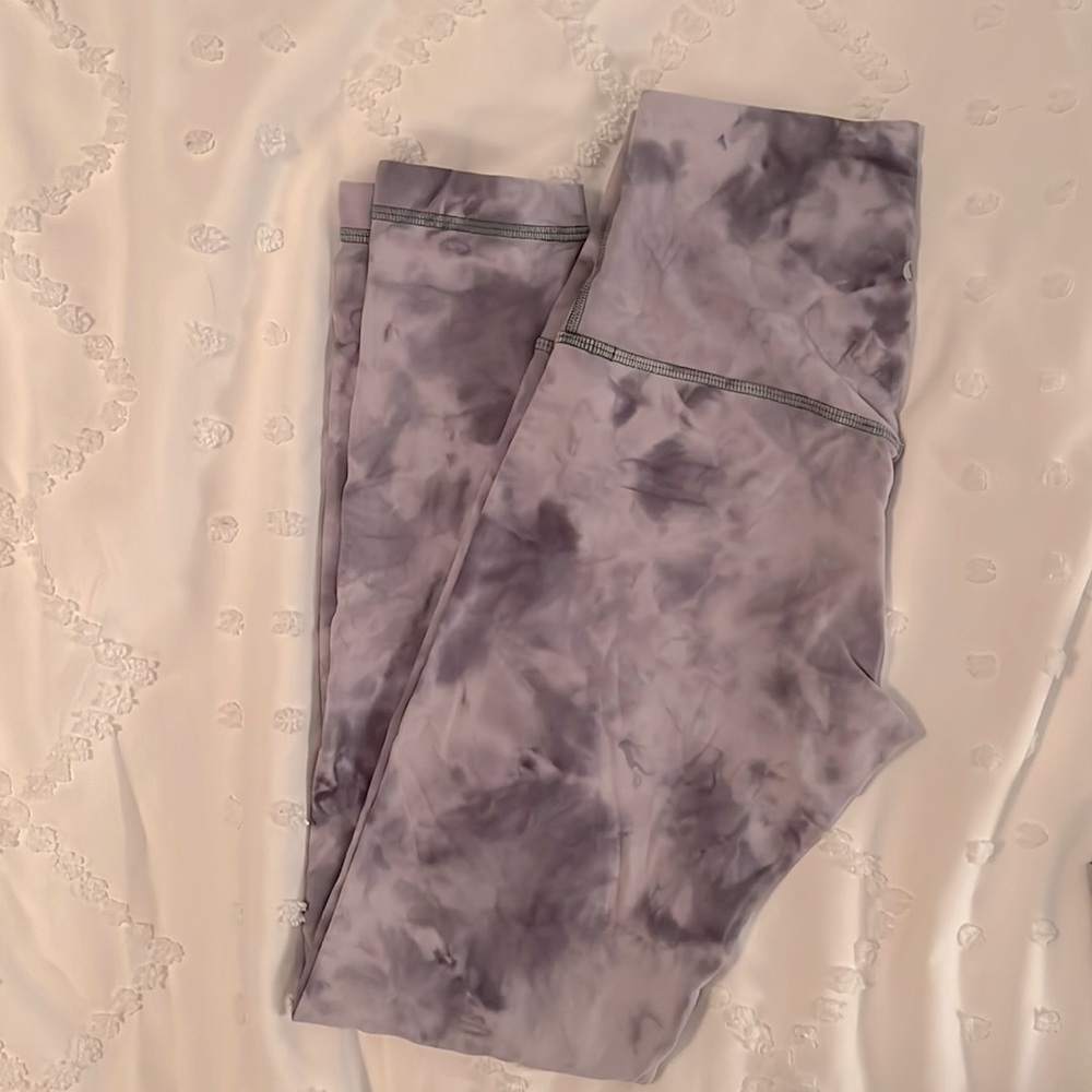 EUC Lululemon Align Leggings 25” Size 4